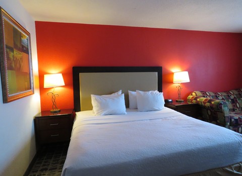 American Inn & Suites — Royal Oak Township