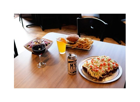 Jonna's B-Line Bar & Grill — Howell