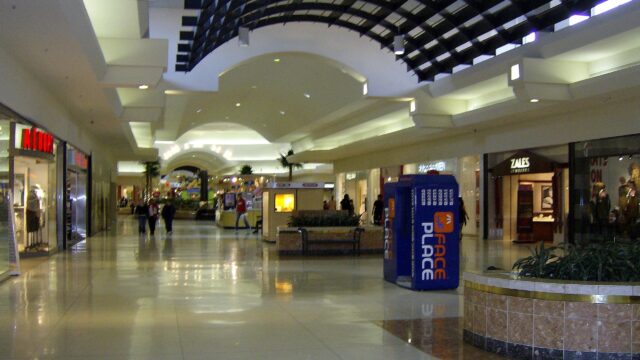 Oakland Mall interior