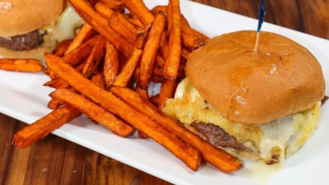Sliders with sweet potato fries
