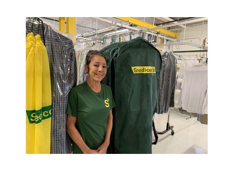 Snedicor's Cleaners — Howell