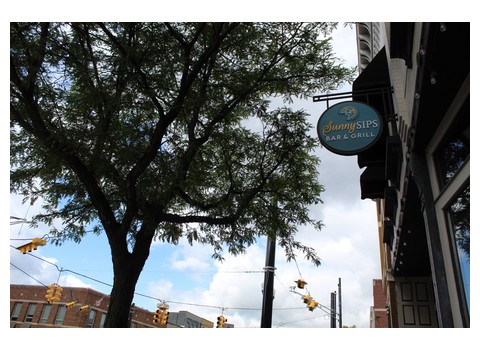 Sunny Sips Bar & Grill — Howell