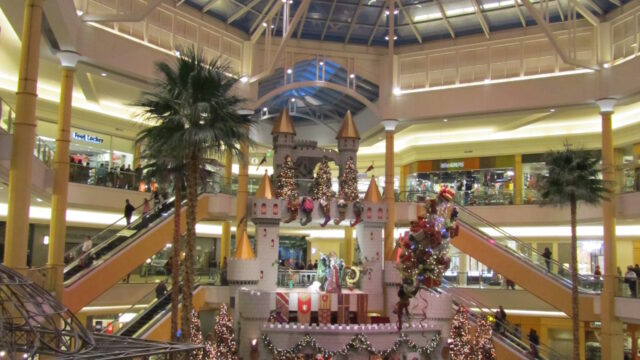 Somerset Collection interior in December 2010
