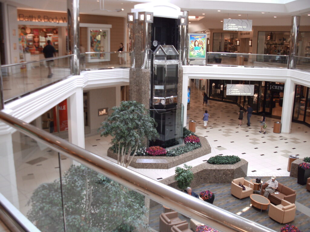 Interior of Twelve Oaks Mall in July 2011
