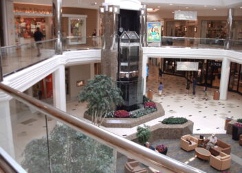 Interior of Twelve Oaks Mall in July 2011