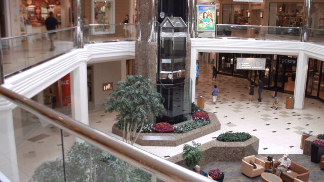 Interior of Twelve Oaks Mall in July 2011
